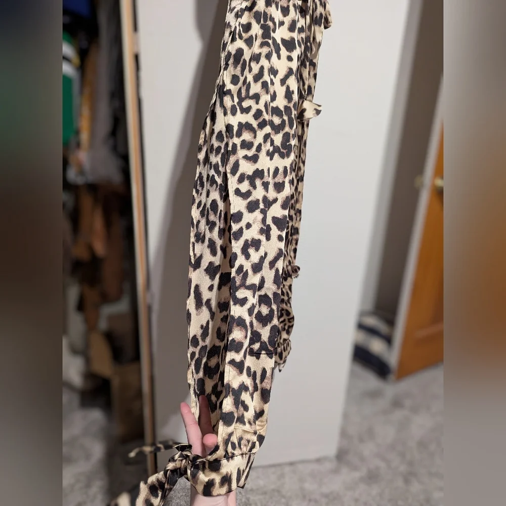 Lulu's leopard jumper - Picture 2 of 2